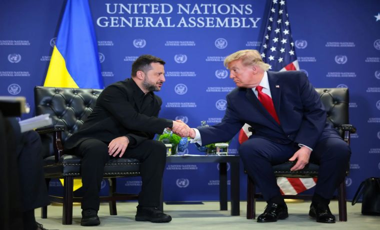 Trump critica Zelensky e diz que Ucrânia precisa de um novo presidente